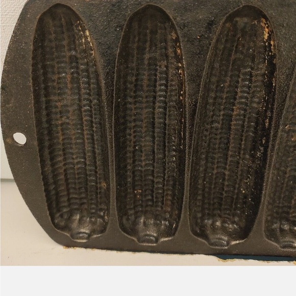 Cast iron corn 🌽 bread - Picture 3 of 5